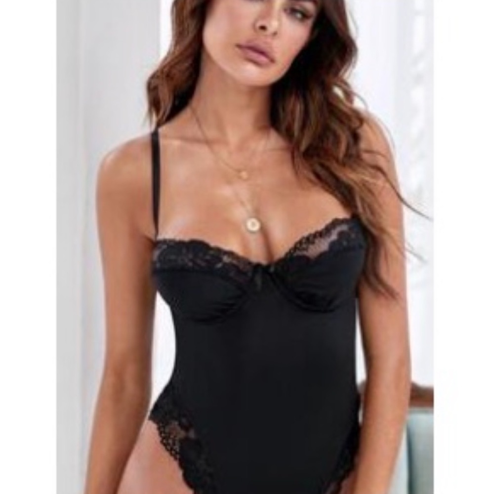 Satin lace trim bodysuit - Picture 1 of 8